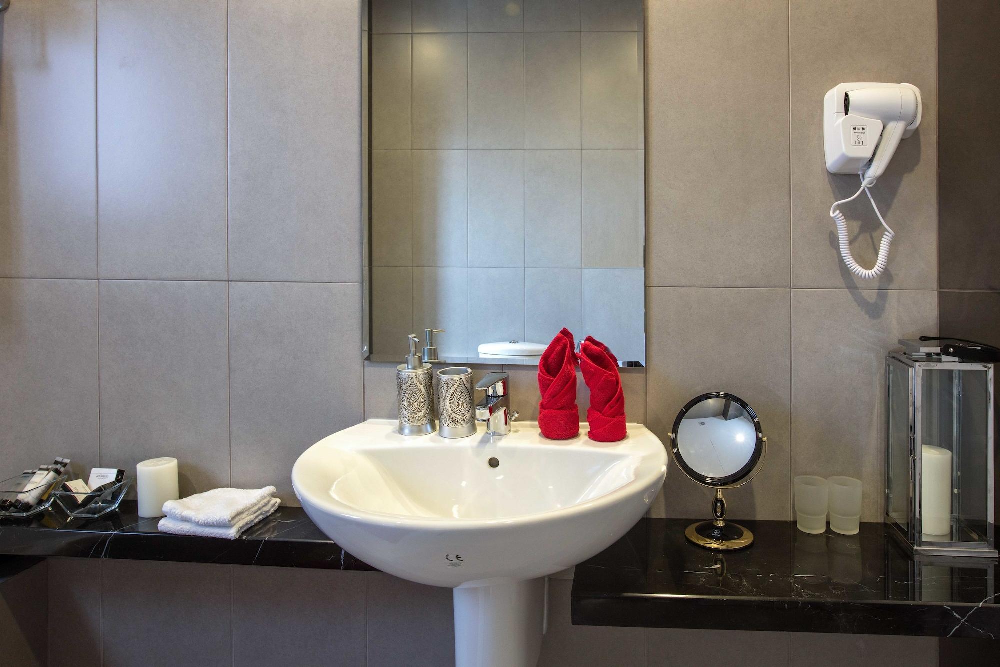 Loumage Suites And Spa Manama Eksteriør bilde