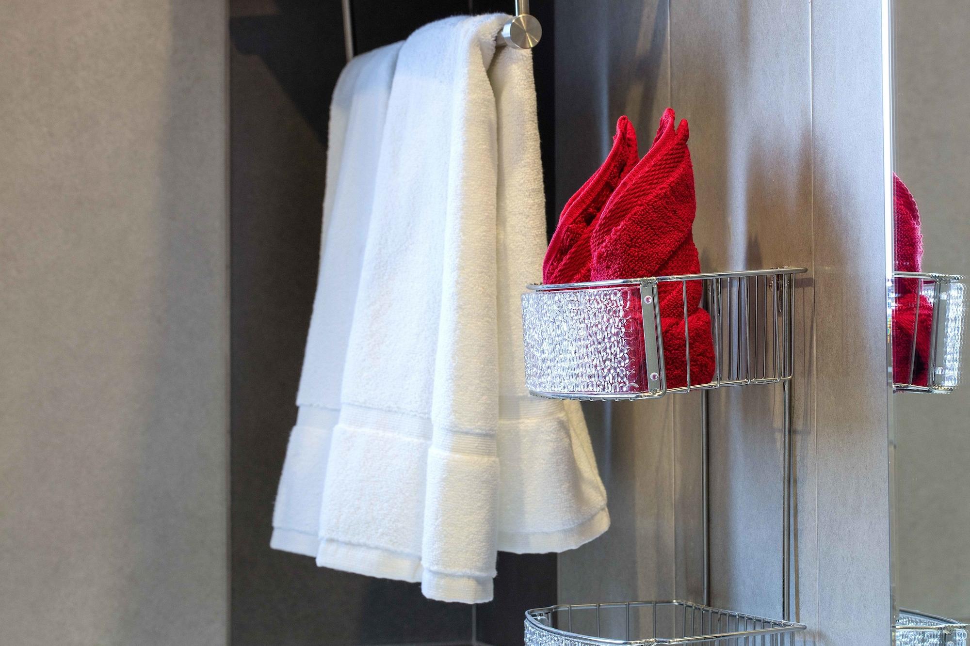 Loumage Suites And Spa Manama Eksteriør bilde